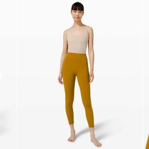 Lululemon Align w Pockets 25” in Gold Spice